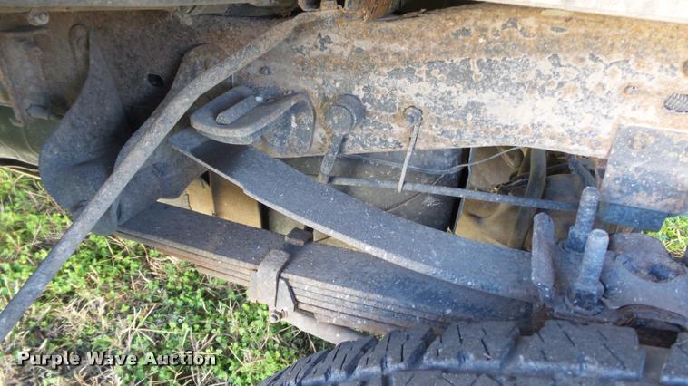 image for item DB2755 2000 Ford F250 Super Duty Crew Cab pickup truck