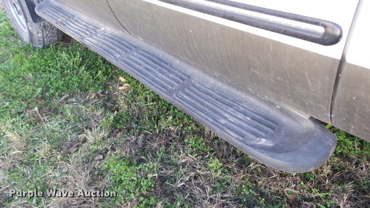 image for item DB2755 2000 Ford F250 Super Duty Crew Cab pickup truck