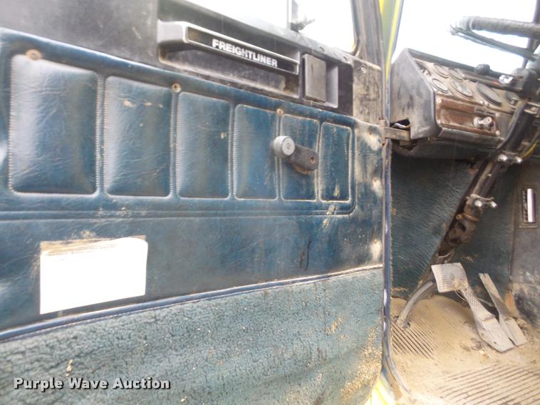 image for item DB2856 1987 Freightliner FLC-64T dump truck