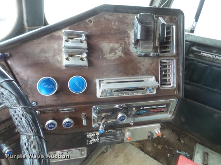 image for item DB2856 1987 Freightliner FLC-64T dump truck