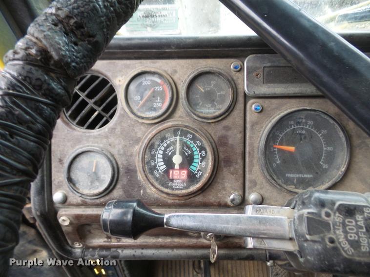 image for item DB2856 1987 Freightliner FLC-64T dump truck