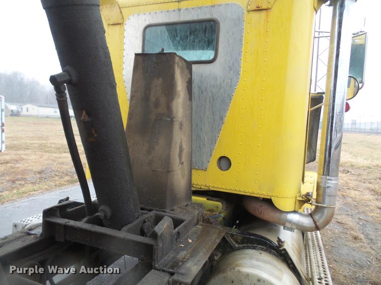 image for item DB2856 1987 Freightliner FLC-64T dump truck