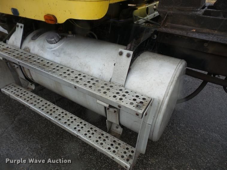 image for item DB2856 1987 Freightliner FLC-64T dump truck