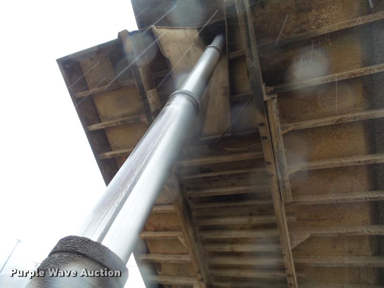 image for item DB2856 1987 Freightliner FLC-64T dump truck