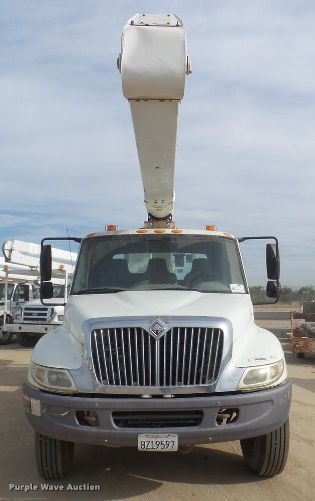 image for item DB3571 2008 International DuraStar 4300 bucket truck