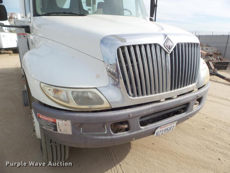 image for item DB3571 2008 International DuraStar 4300 bucket truck