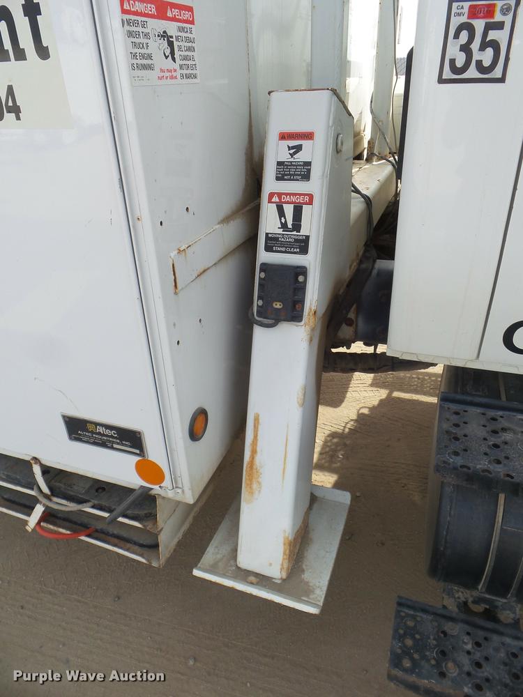 image for item DB3571 2008 International DuraStar 4300 bucket truck