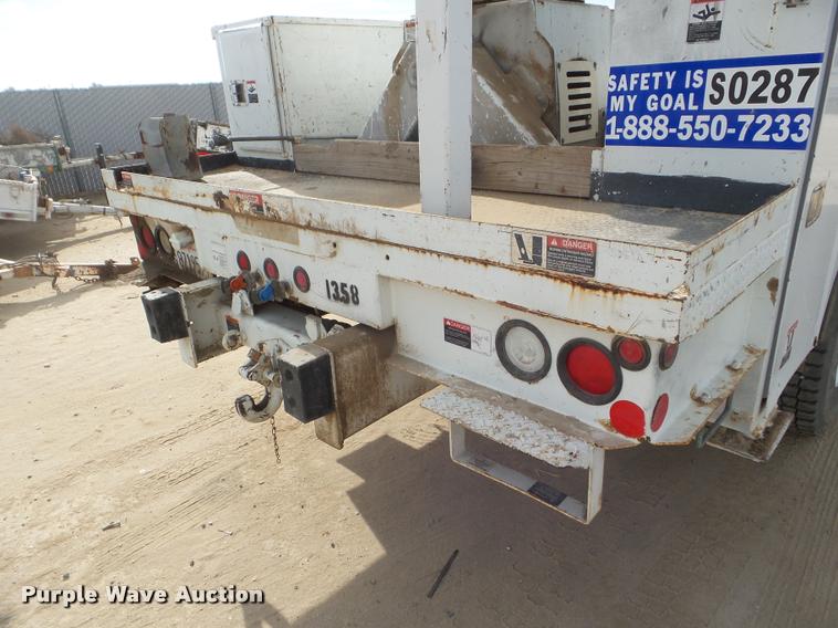 image for item DB3571 2008 International DuraStar 4300 bucket truck
