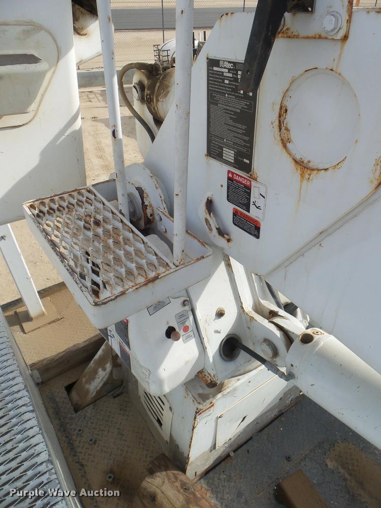 image for item DB3571 2008 International DuraStar 4300 bucket truck