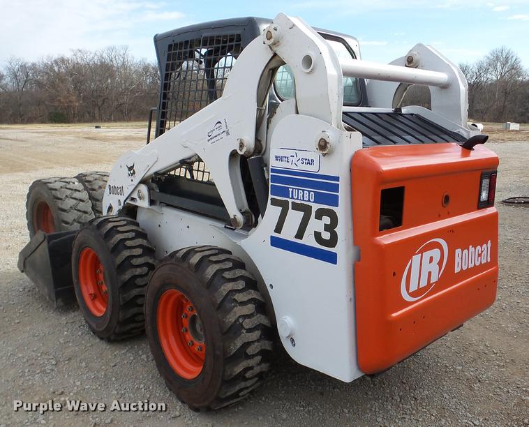 image for item DB5394 2001 Bobcat 773 Turbo skid steer