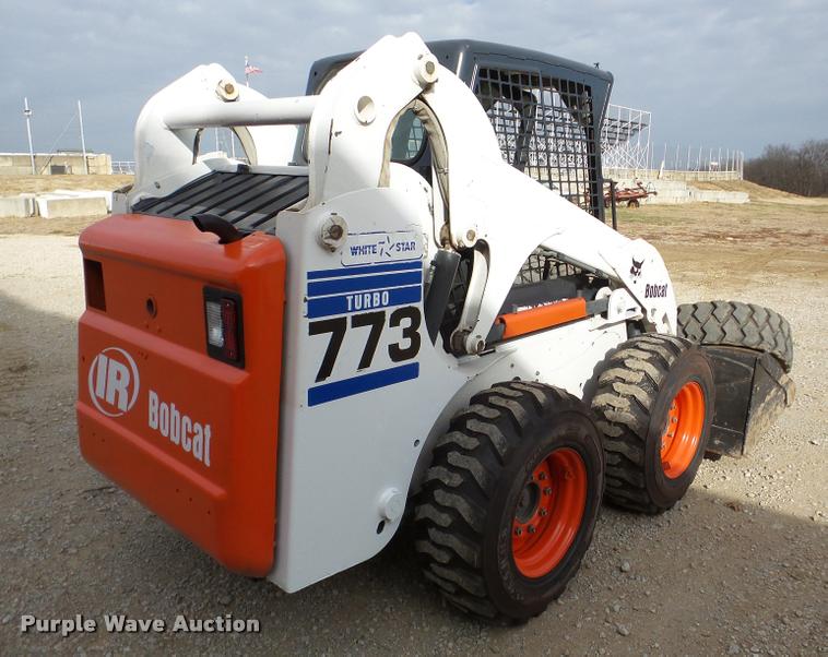 image for item DB5394 2001 Bobcat 773 Turbo skid steer