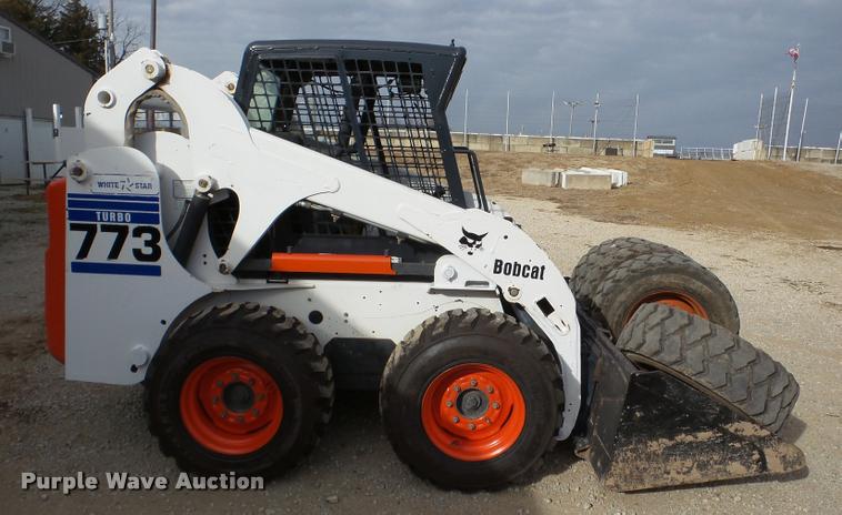 image for item DB5394 2001 Bobcat 773 Turbo skid steer