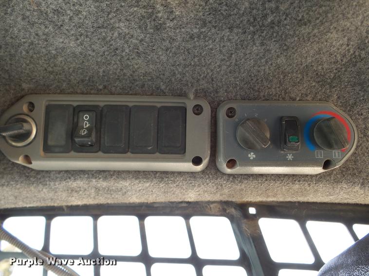 image for item DB5394 2001 Bobcat 773 Turbo skid steer