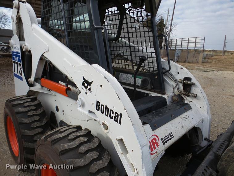 image for item DB5394 2001 Bobcat 773 Turbo skid steer