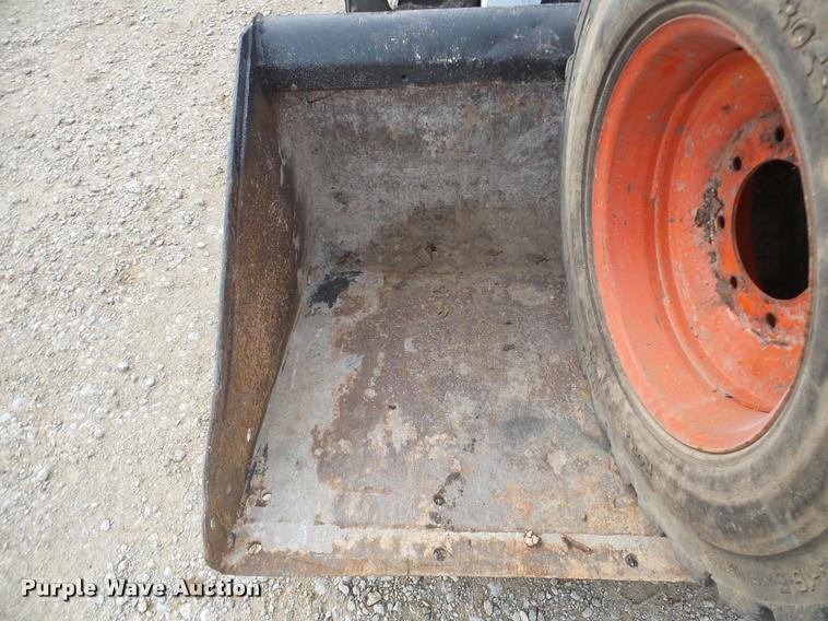 image for item DB5394 2001 Bobcat 773 Turbo skid steer