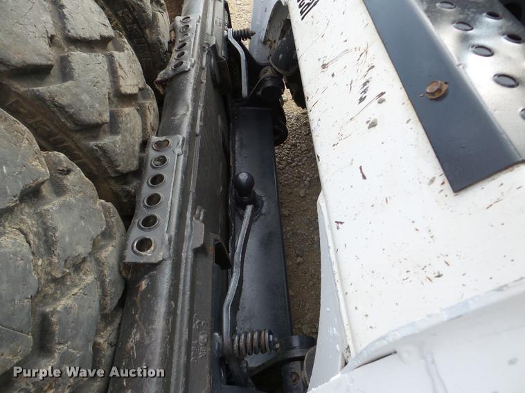 image for item DB5394 2001 Bobcat 773 Turbo skid steer