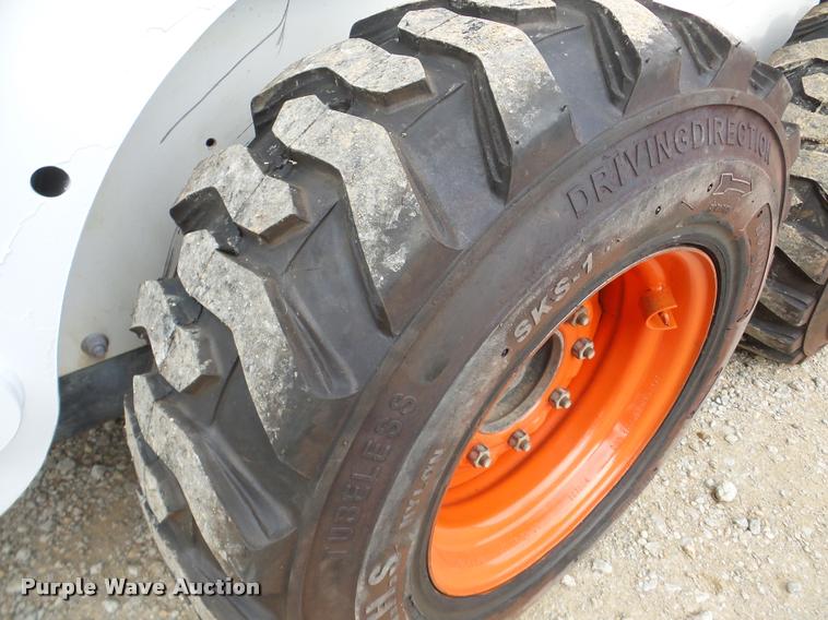 image for item DB5394 2001 Bobcat 773 Turbo skid steer