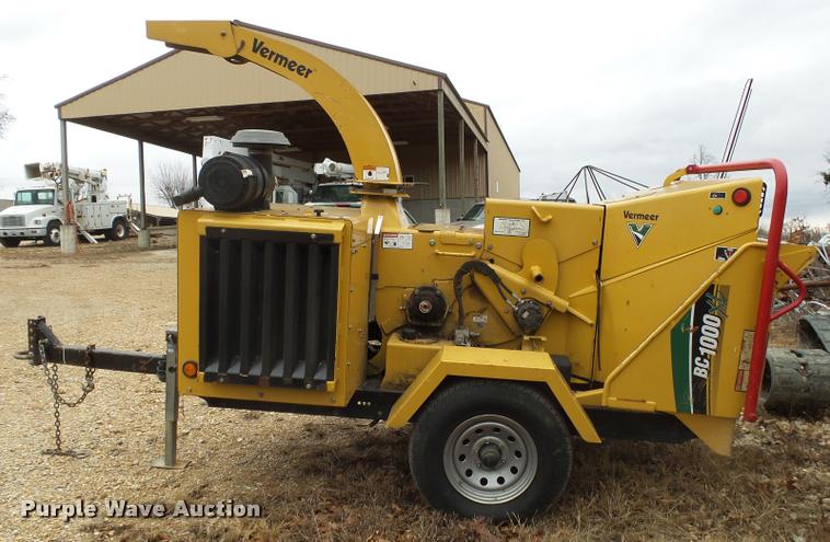 image for item J8999 2010 Vermeer BC1000XL wood chipper