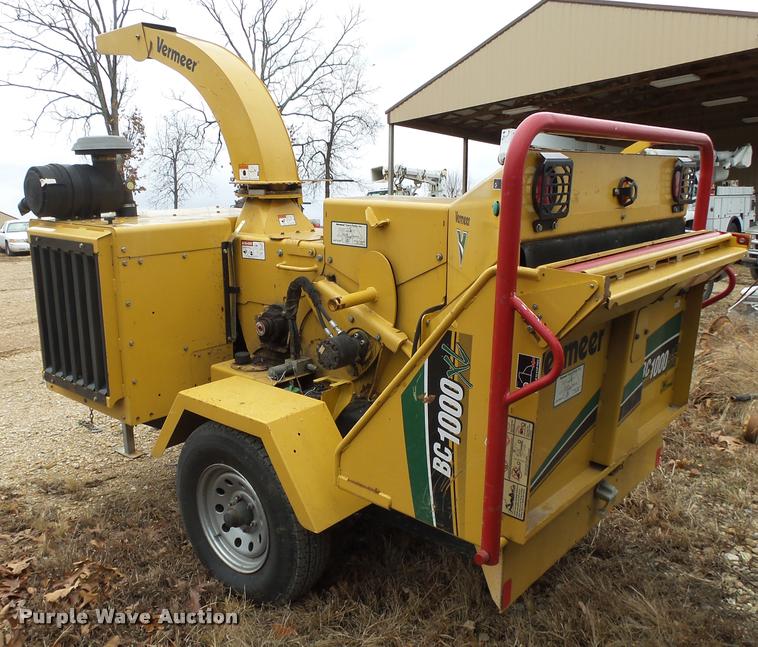 image for item J8999 2010 Vermeer BC1000XL wood chipper