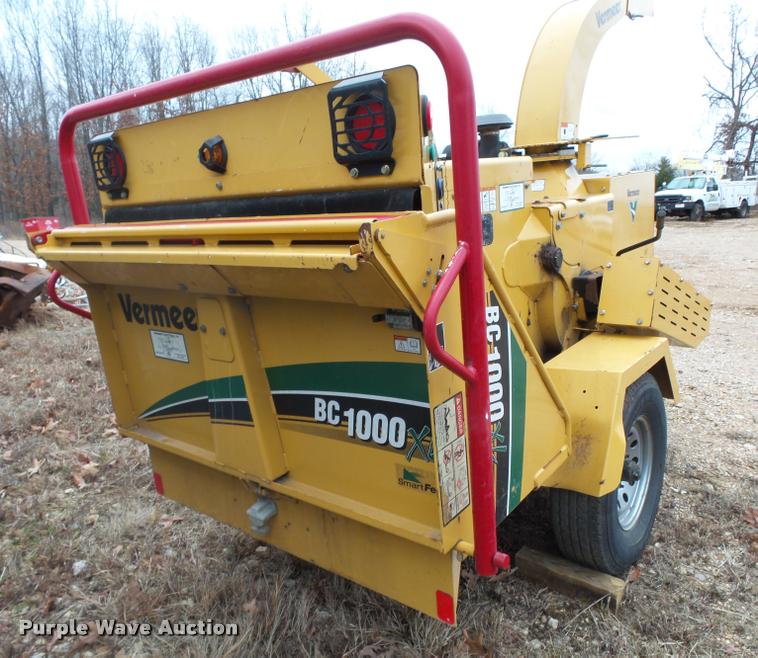 image for item J8999 2010 Vermeer BC1000XL wood chipper