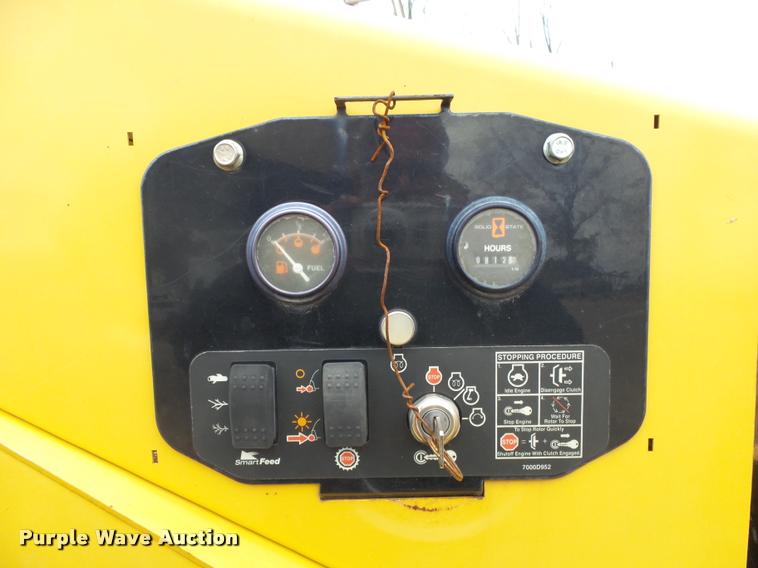 image for item J8999 2010 Vermeer BC1000XL wood chipper