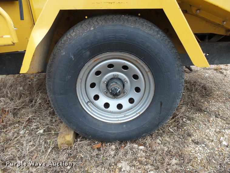 image for item J8999 2010 Vermeer BC1000XL wood chipper