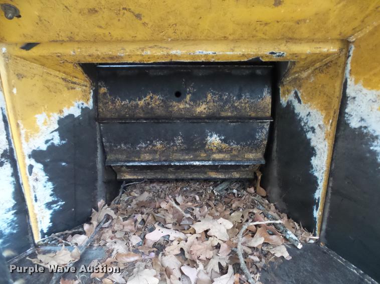 image for item J8999 2010 Vermeer BC1000XL wood chipper