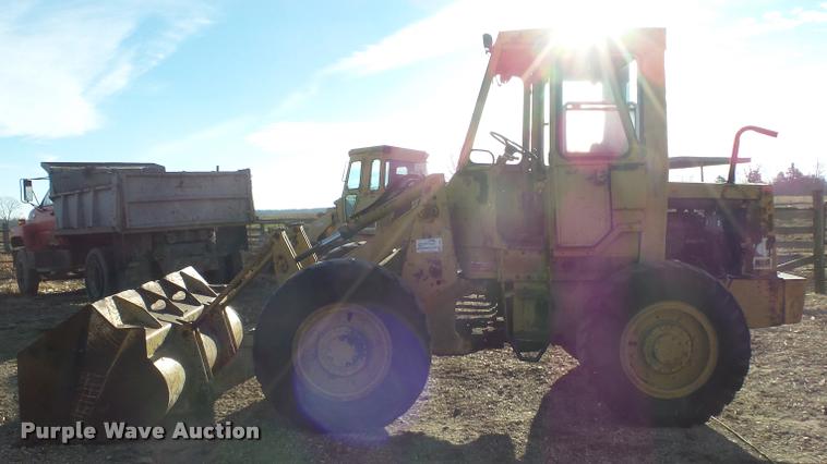 image for item K1001 Caterpillar 910 wheel loader