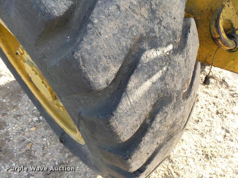 image for item K1001 Caterpillar 910 wheel loader