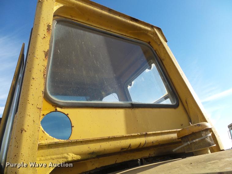 image for item K1001 Caterpillar 910 wheel loader