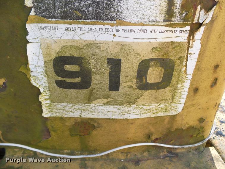 image for item K1001 Caterpillar 910 wheel loader