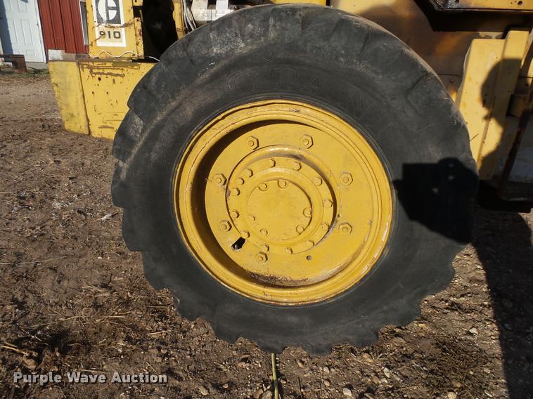 image for item K1001 Caterpillar 910 wheel loader