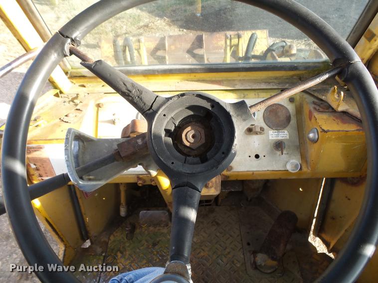 image for item K1001 Caterpillar 910 wheel loader