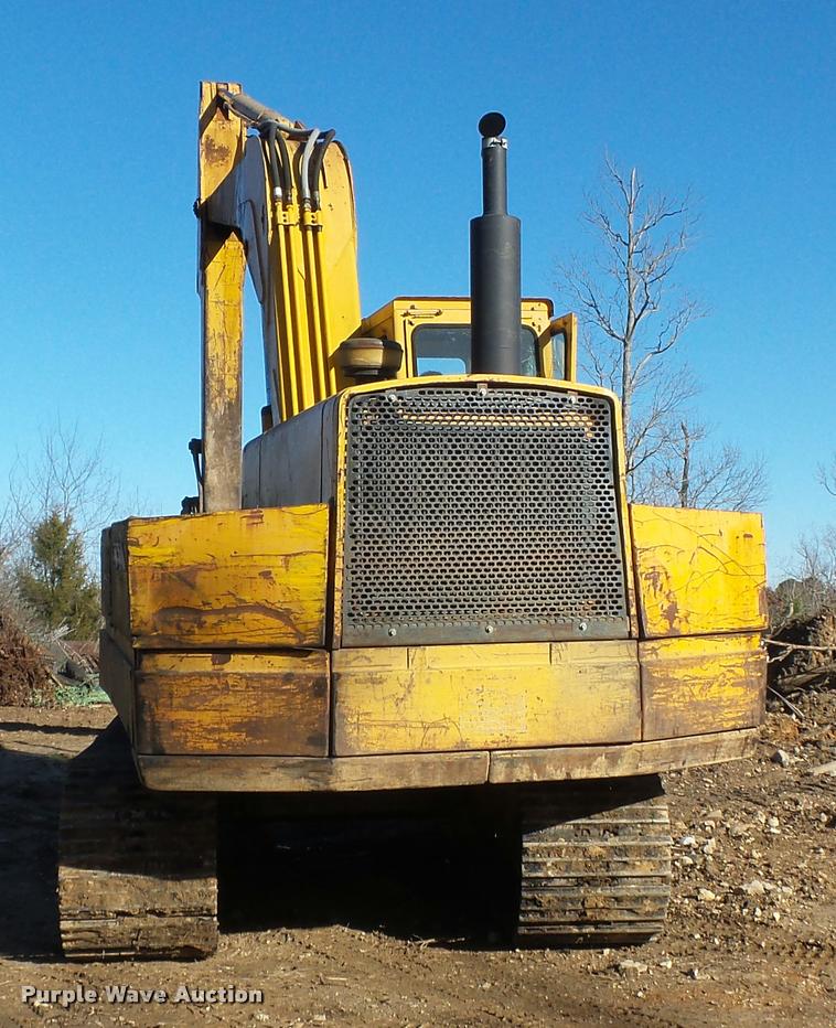 image for item K3411 1977 John Deere 690B excavator