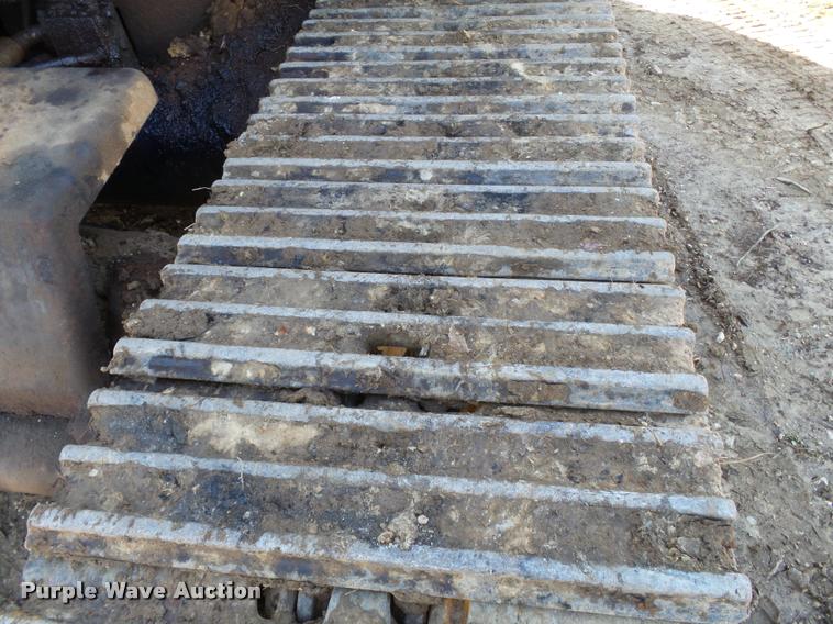 image for item K3411 1977 John Deere 690B excavator