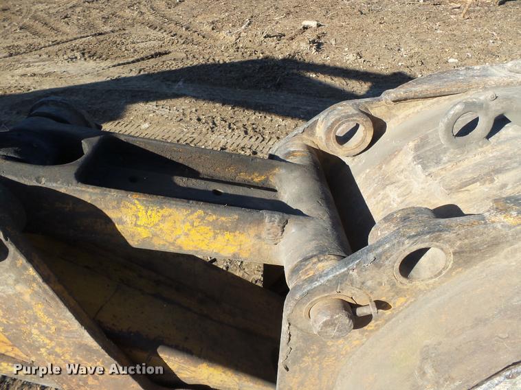image for item K3411 1977 John Deere 690B excavator