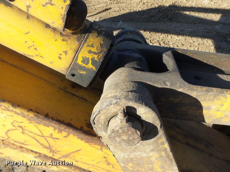 image for item K3411 1977 John Deere 690B excavator