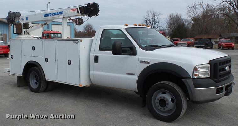 image for item K3467 2007 Ford F450 Super Duty service truck with crane