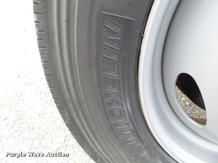 image for item K3467 2007 Ford F450 Super Duty service truck with crane