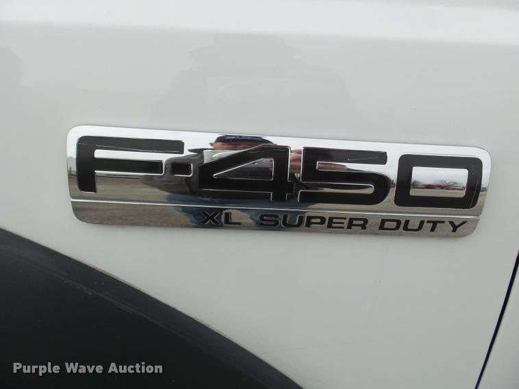 image for item K3467 2007 Ford F450 Super Duty service truck with crane