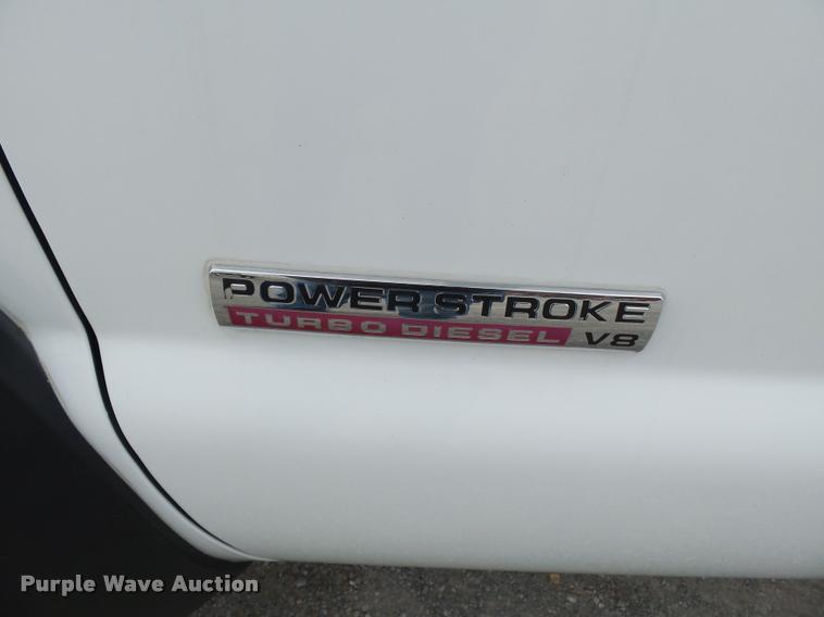 image for item K3467 2007 Ford F450 Super Duty service truck with crane