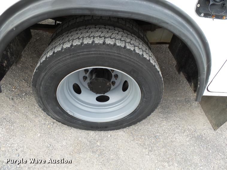 image for item K3467 2007 Ford F450 Super Duty service truck with crane