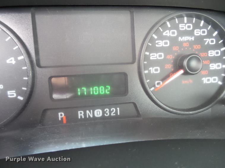 image for item K3467 2007 Ford F450 Super Duty service truck with crane