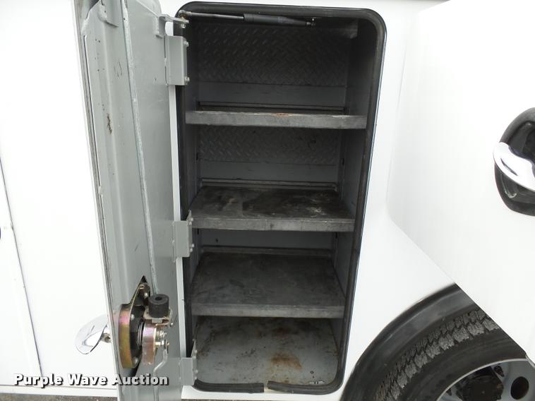 image for item K3467 2007 Ford F450 Super Duty service truck with crane