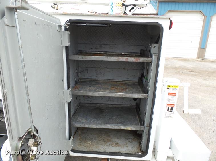 image for item K3467 2007 Ford F450 Super Duty service truck with crane