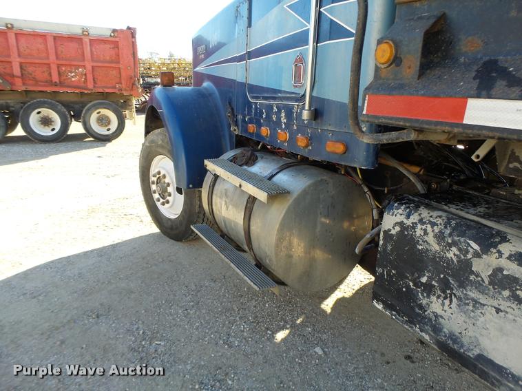image for item K5581 1984 Kenworth dump truck