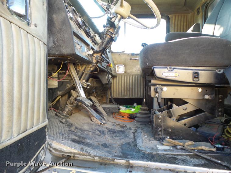 image for item K5581 1984 Kenworth dump truck