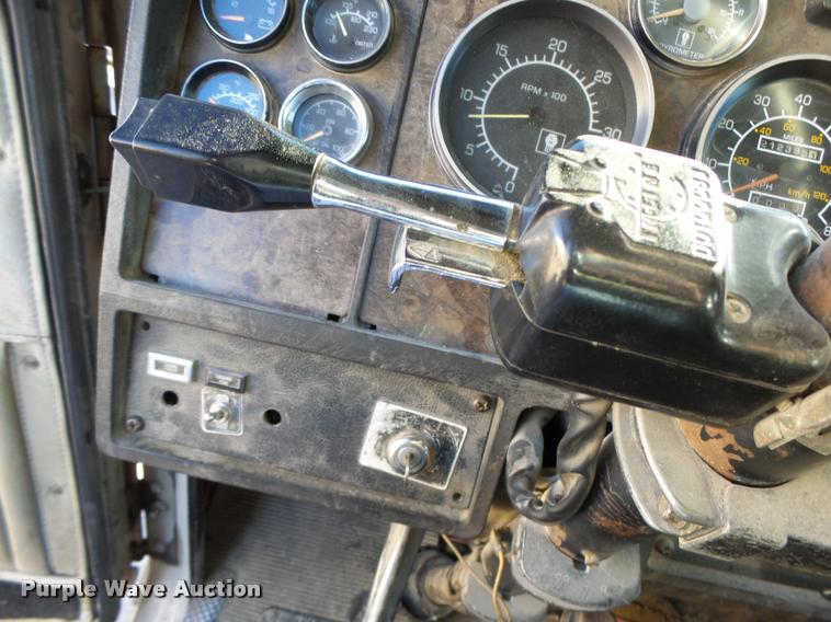 image for item K5581 1984 Kenworth dump truck