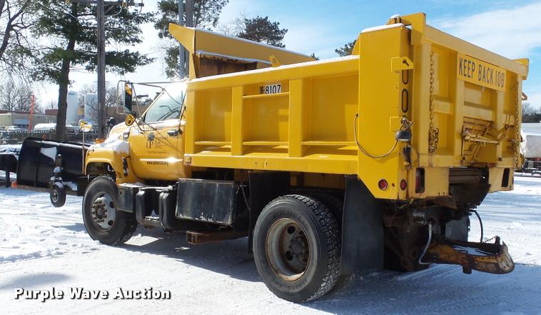 image for item K8006 2000 GMC C7500 dump truck
