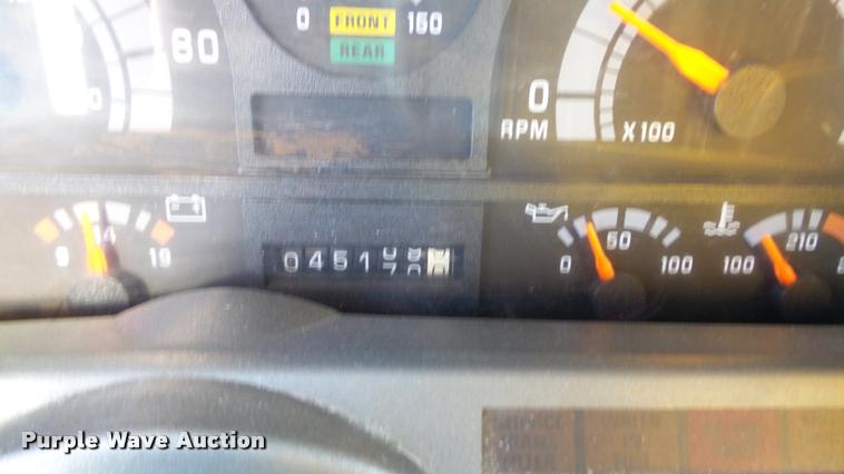 image for item K8006 2000 GMC C7500 dump truck